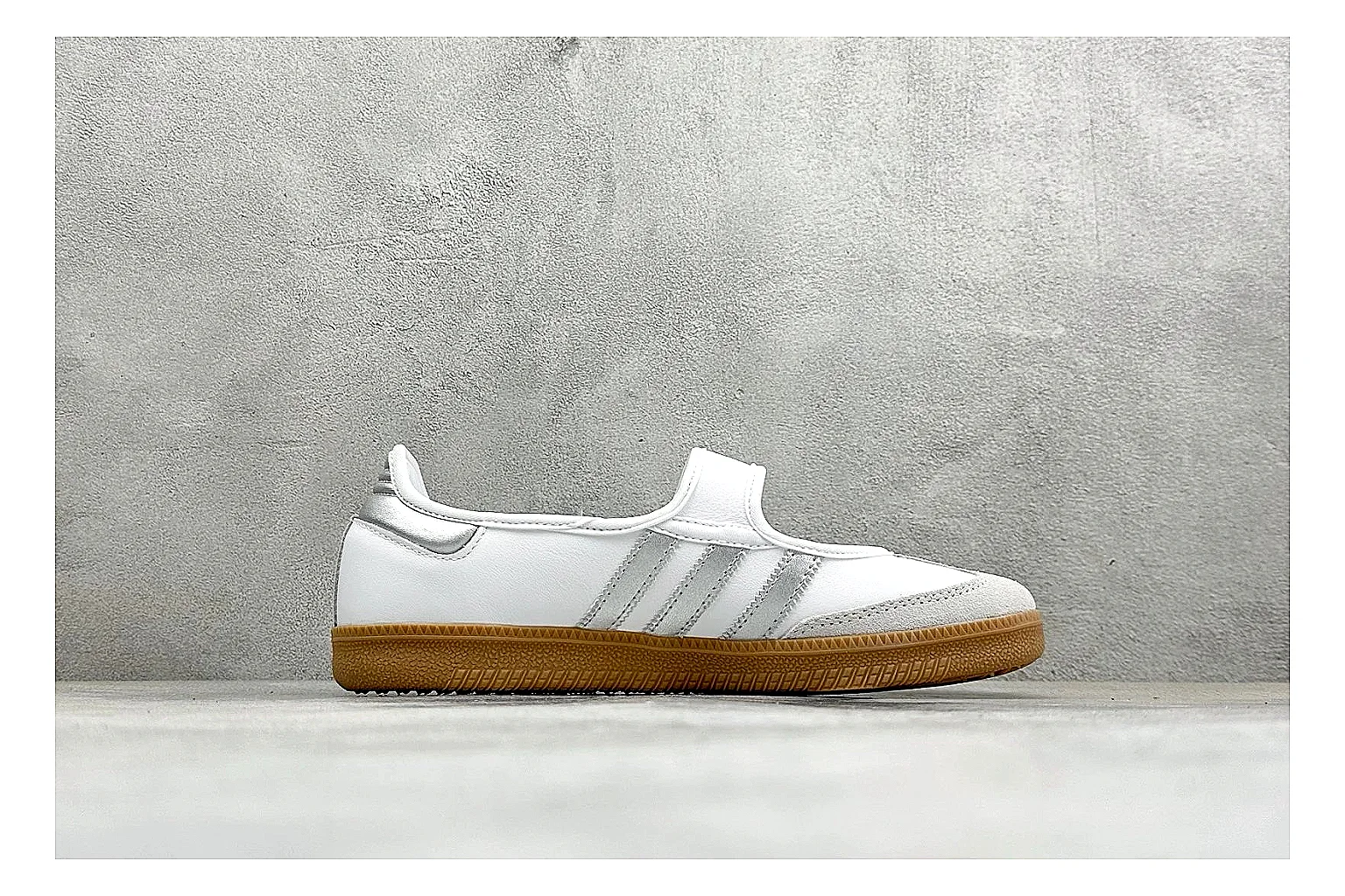 Adidas Samba Jane white shopping brief image thumbnail 4