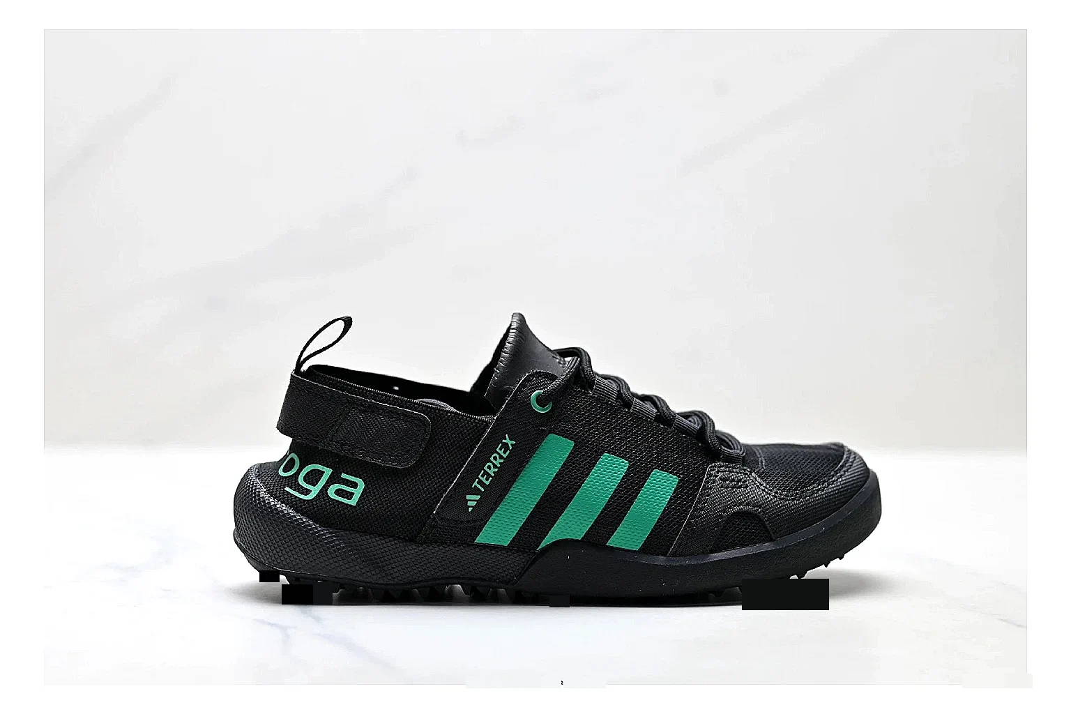 Adidas Terrex Daroga Black Green Sneakers shopping brief image showing black green outdoor trail sneakers with mesh texture, side-profile shape, upper panel lines, and outsole detail