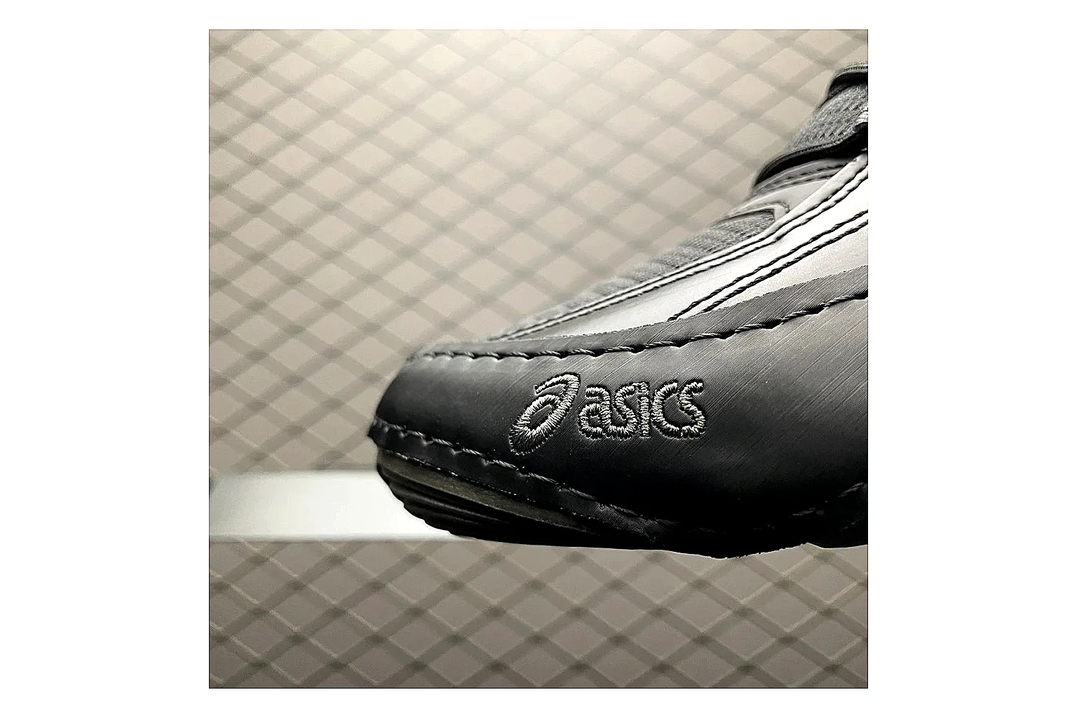 Asics Gel-Kahana Black Silver shopping brief image showing black silver gel-kahana trail runner with mixed upper and trail shape thumbnail 3