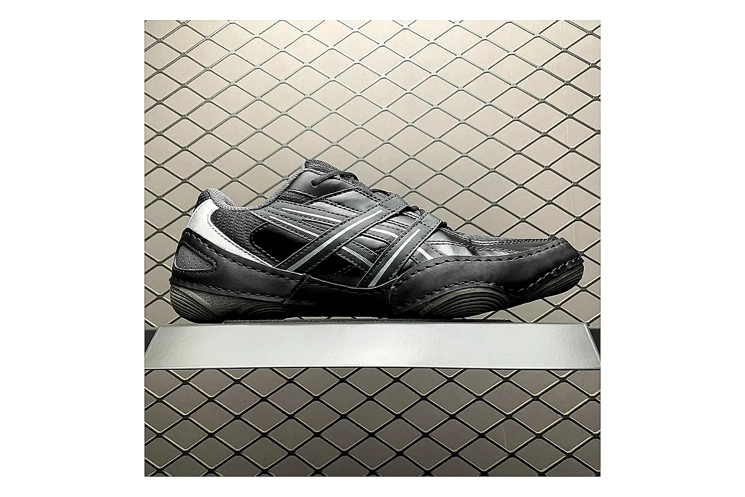 Asics Gel-Kahana Black Silver shopping brief image showing black silver gel-kahana trail runner with mixed upper and trail shape thumbnail 5