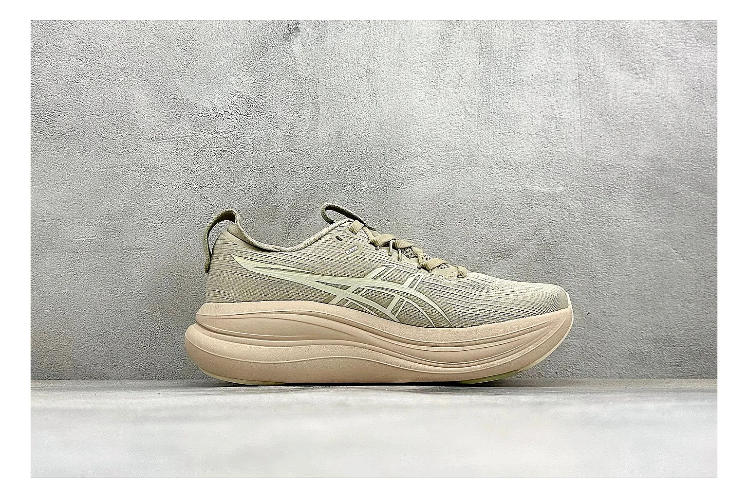 Asics Gel-Nimbus cream runner shopping brief image thumbnail 4