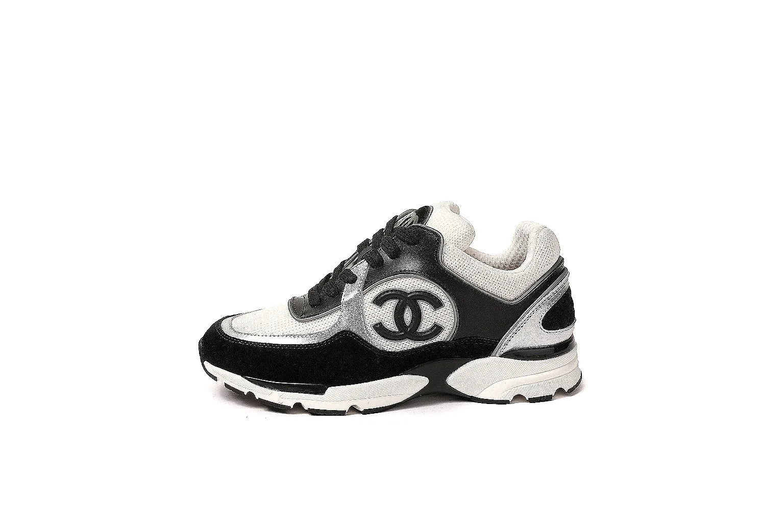 GogoBuy agent brief photos for Chanel Black White Runner Sneaker thumbnail 2