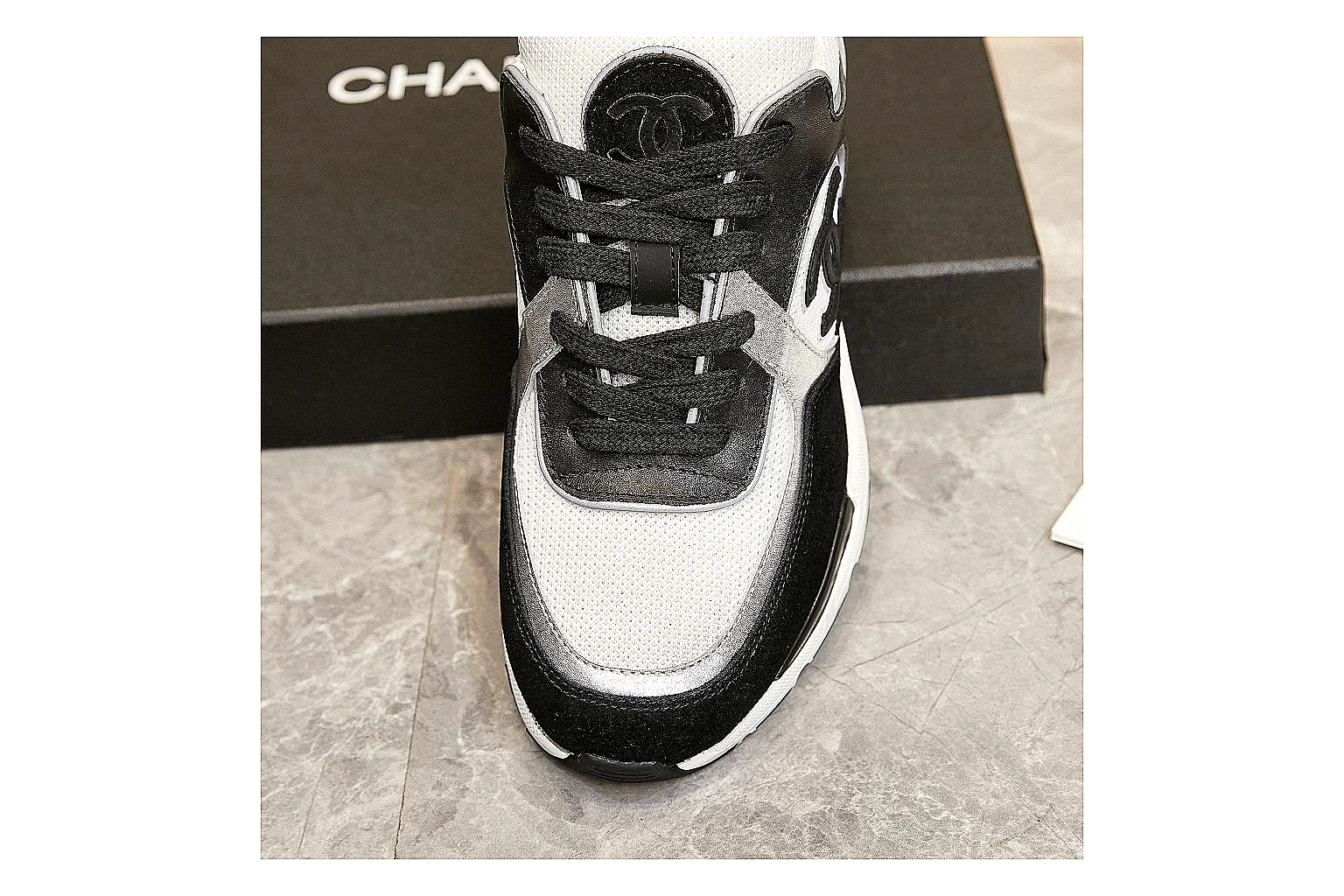 GogoBuy agent brief photos for Chanel Black White Runner Sneaker