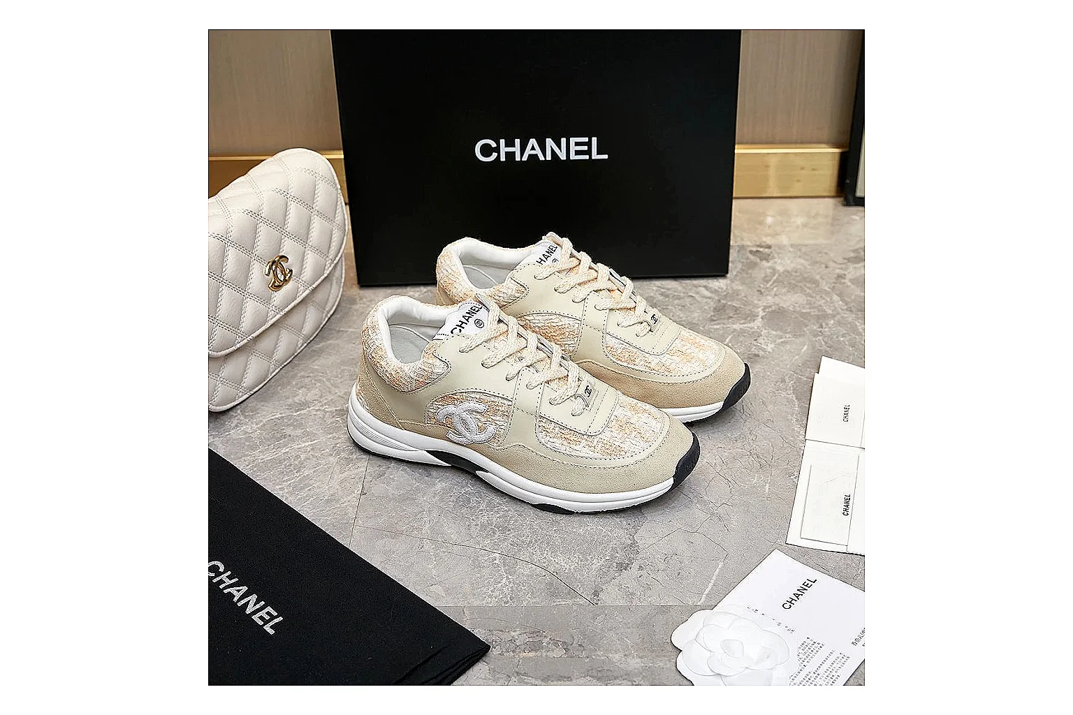 gogobuy.cloud Chanel Beige CC Runner 2880 Beige runner product image thumbnail 4