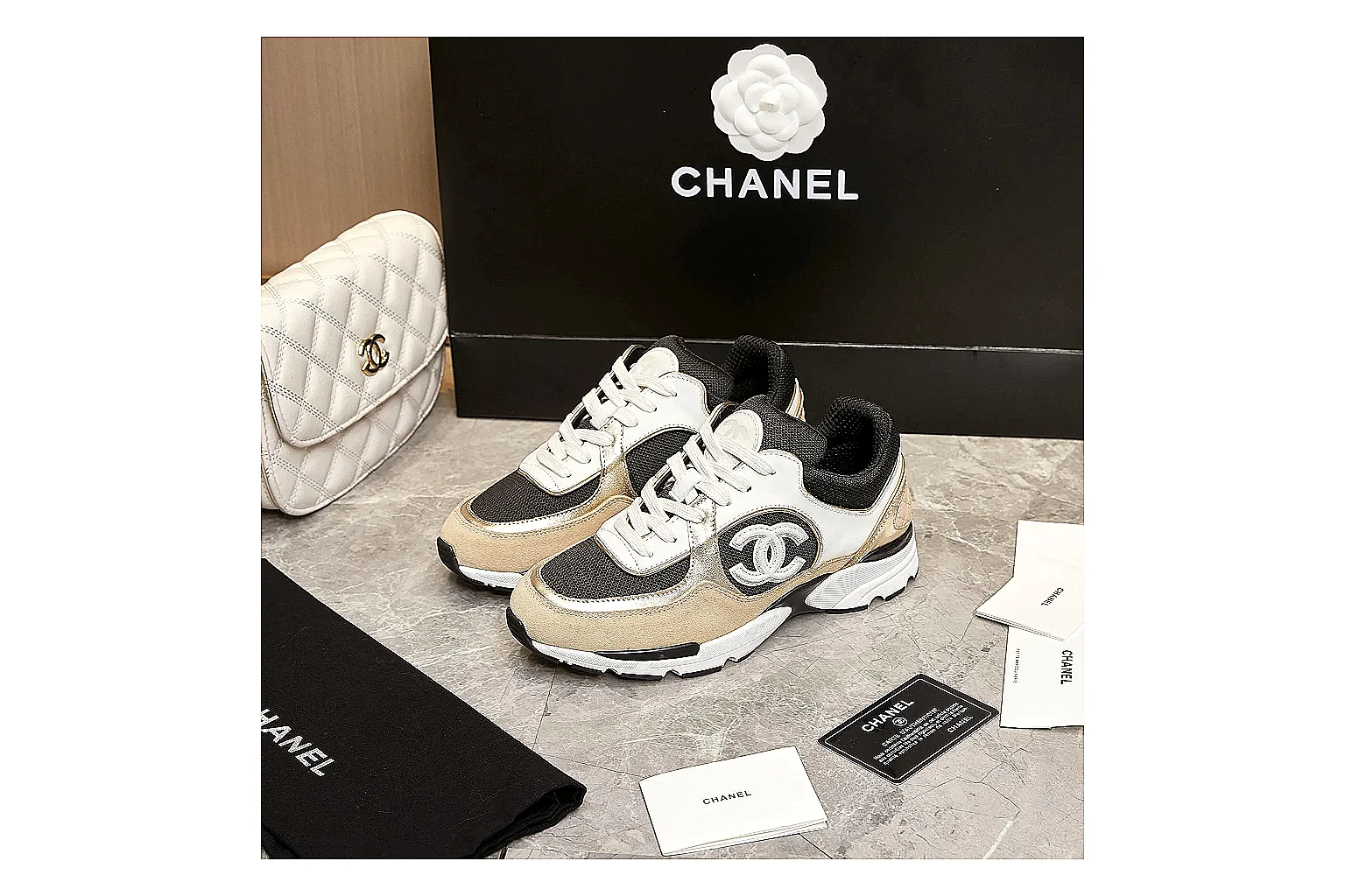 gogobuy.cloud Chanel Beige Black CC Runner 3638 Beige Black runner product image thumbnail 5