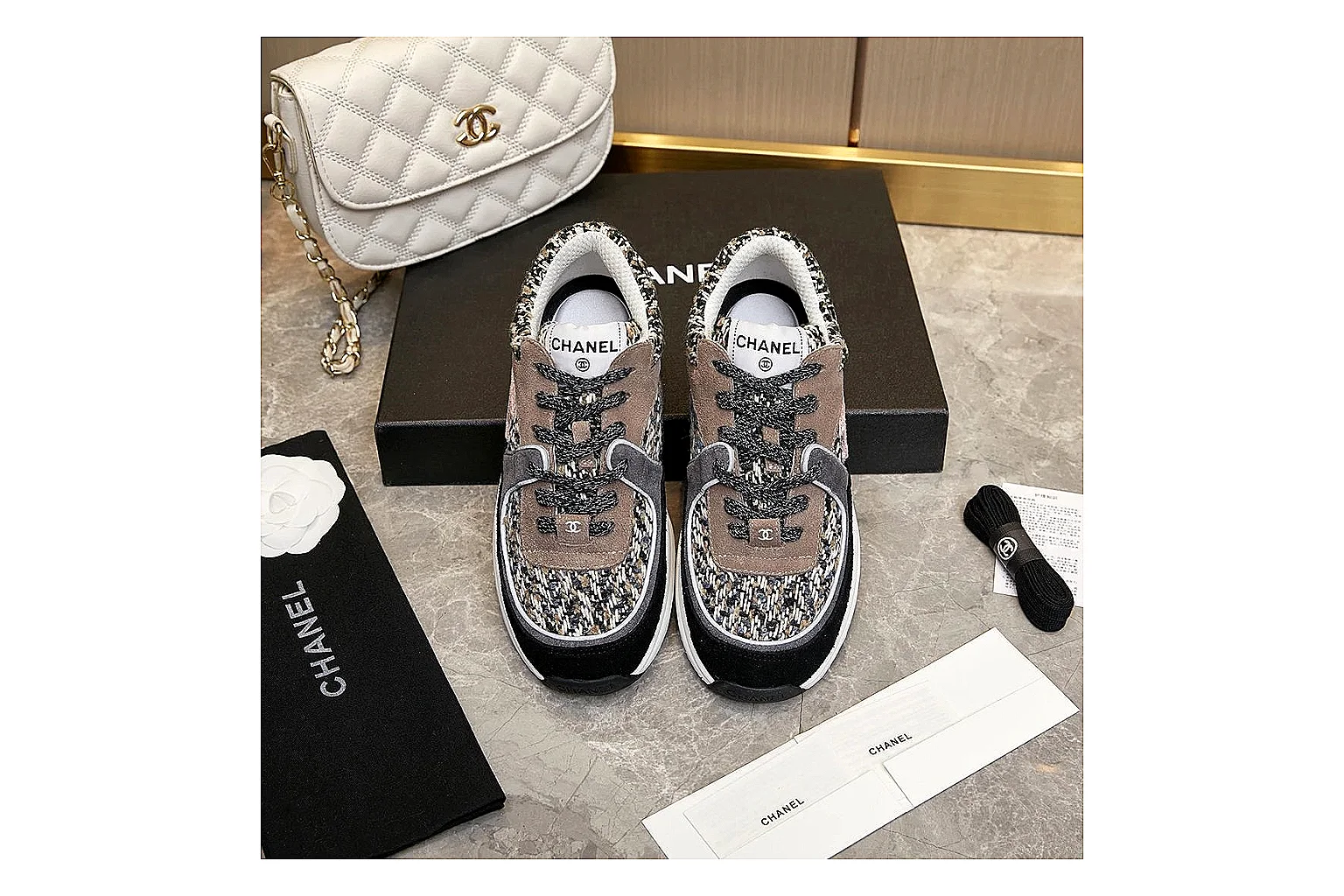 gogobuy.cloud Chanel Grey Pink CC Runner 2853 Grey Pink runner product image thumbnail 6