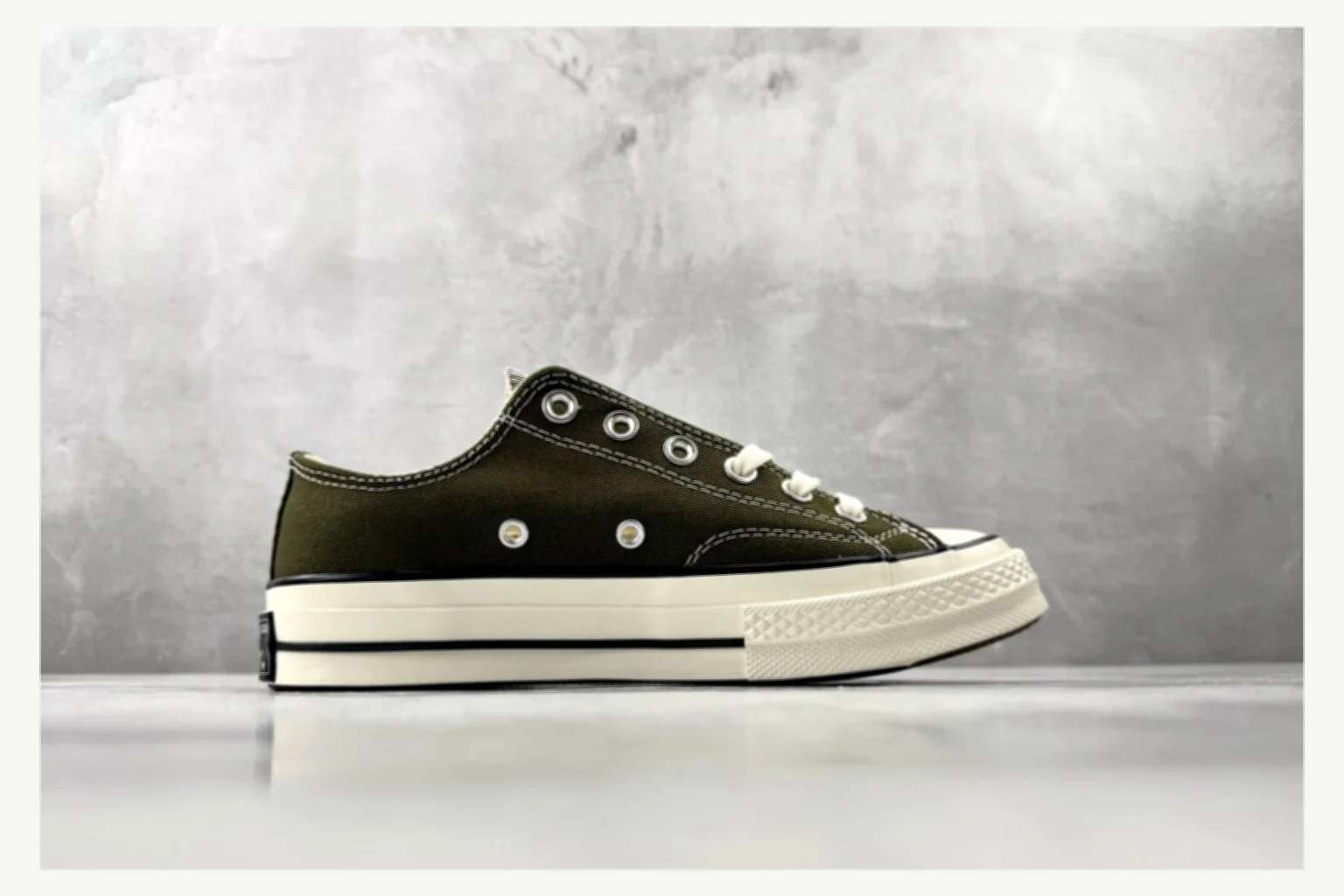 Converse Chuck 70 Olive Low Top shopping brief image SKU 1182167372 thumbnail 4