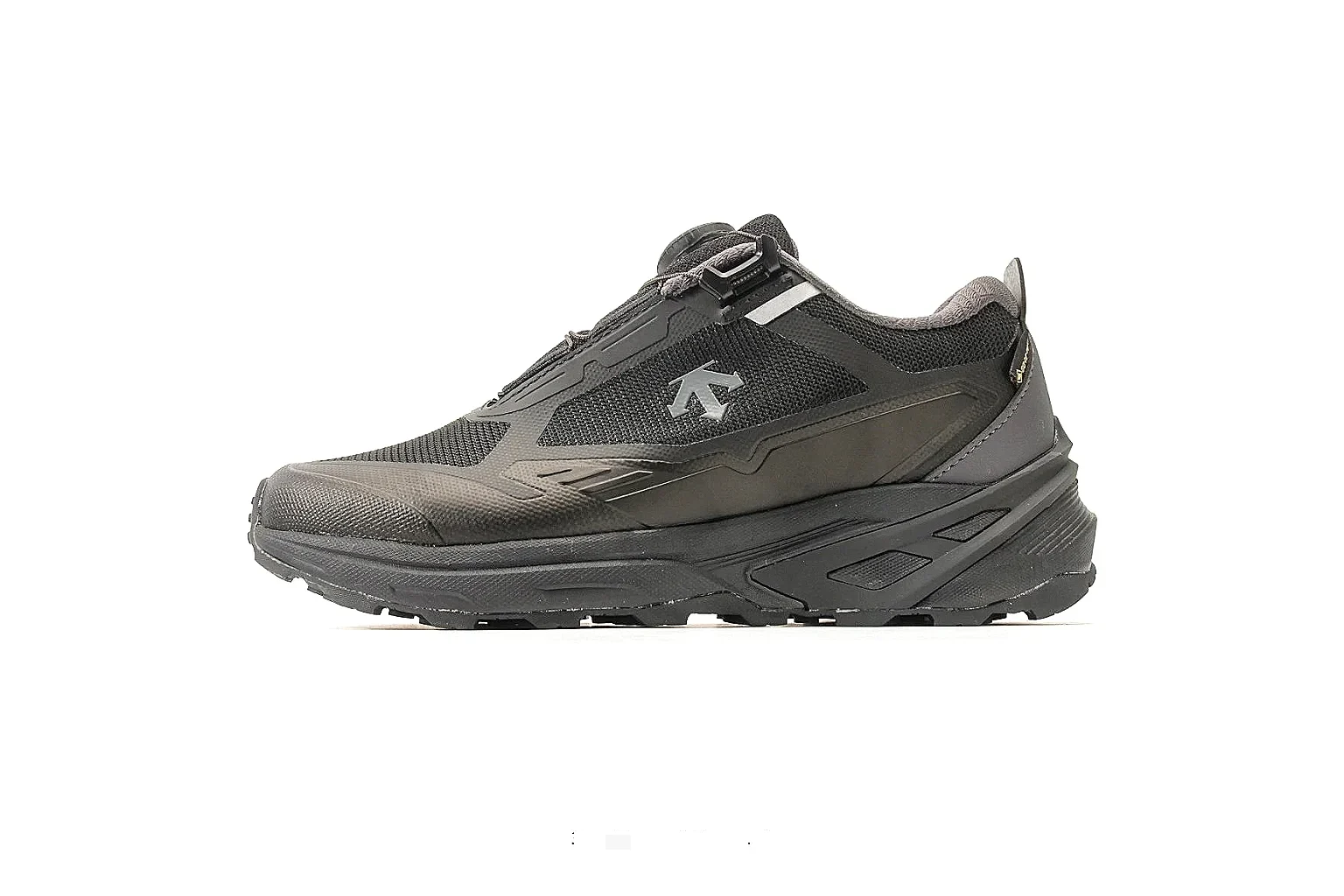 Descente Sport Style Mixed Sneakers shopping brief image SKU 1182167235