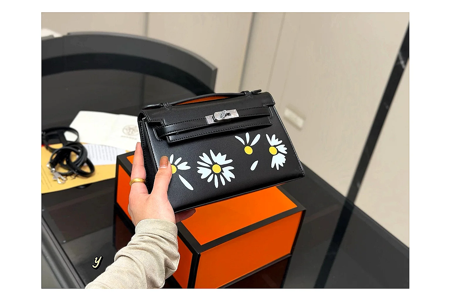 Hermes Daisy Kelly Black Bag shopping brief image SKU 1194080802 thumbnail 3