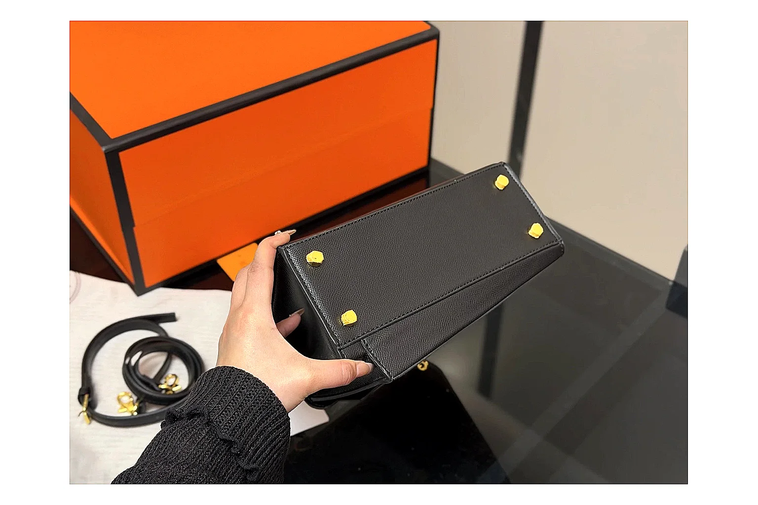 Hermes Kelly Black Mini Bag shopping brief image SKU 1194080849 thumbnail 2