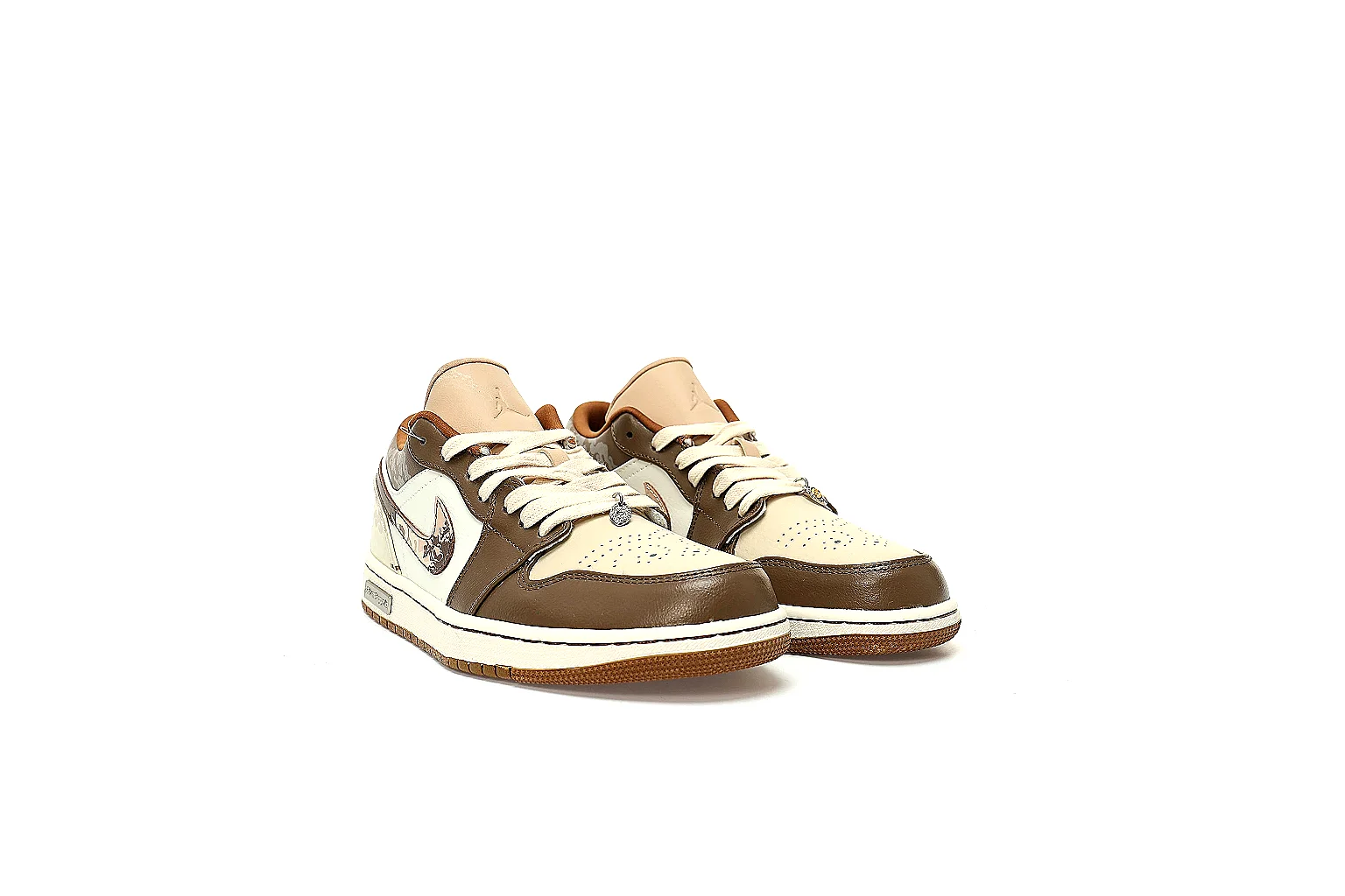 GogoBuy agent brief photos for Jordan Brown Cream Low Court