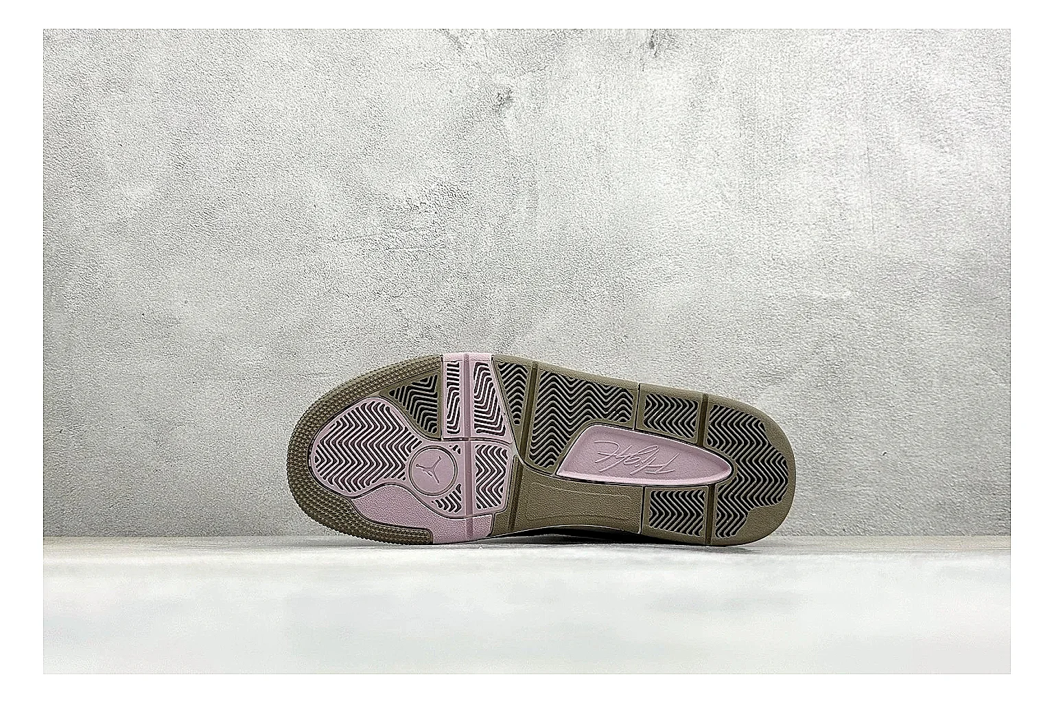 Jordan Flight Purple Suede shopping brief photo showing purple suede upper, low court silhouette, cream sole, and soft retro basketball styling thumbnail 2