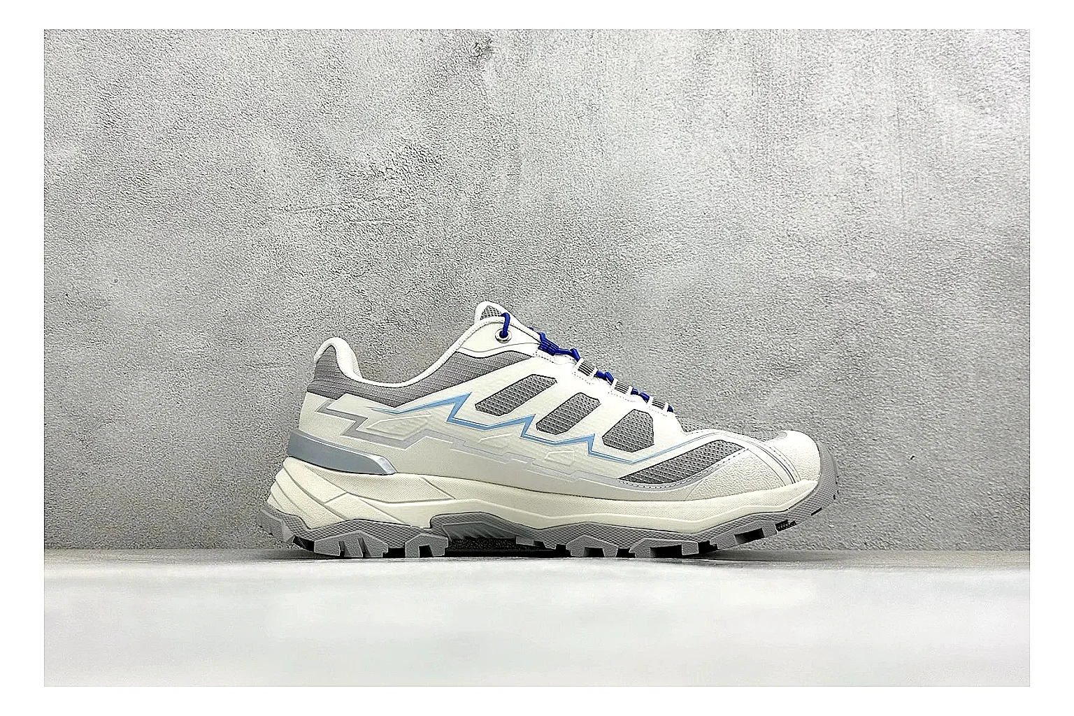 Kailas Fuga 5 White Blue shopping brief photo showing white trail upper, blue accents, Vibram outsole, and protective technical running build thumbnail 4