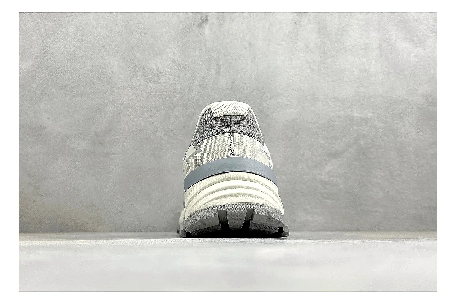 Kailas Fuga 5 White Blue shopping brief photo showing white trail upper, blue accents, Vibram outsole, and protective technical running build thumbnail 6