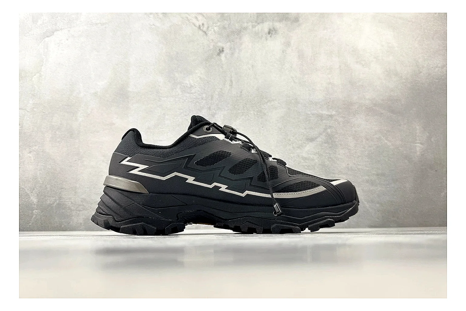 Kailas Fuga Black Vibram shopping brief photo showing black trail upper, Vibram outsole, reinforced overlays, and rugged outdoor running shape thumbnail 4