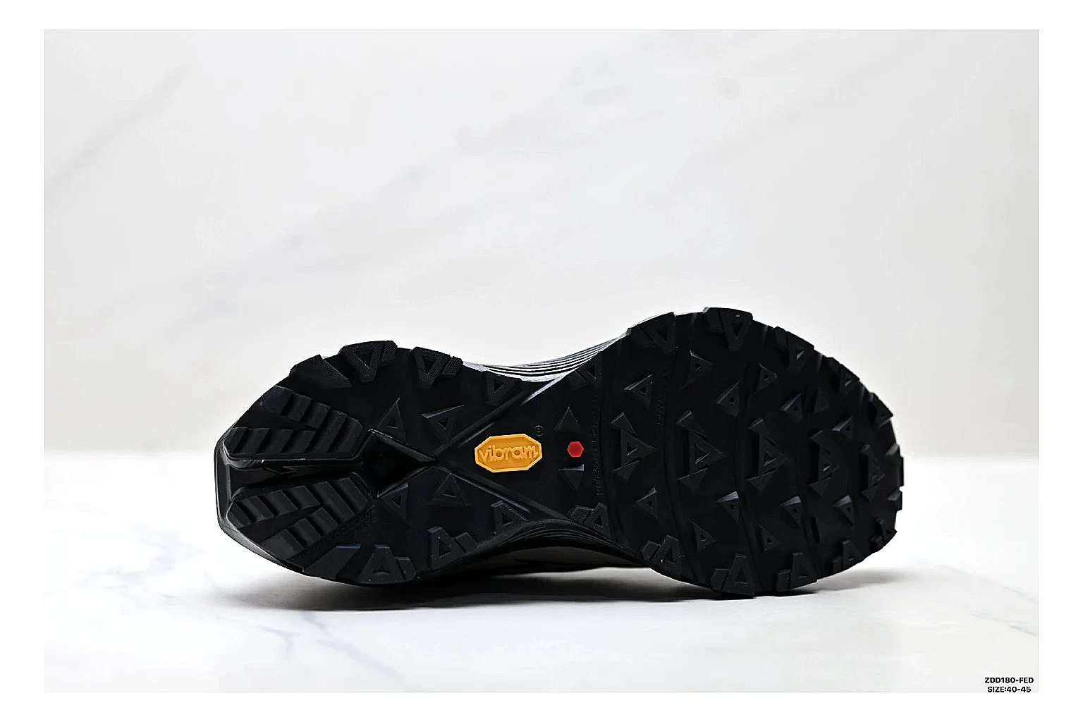 Kailas Fuga Gray Gold Sneakers shopping brief image showing gray gold outdoor running shoes with mesh texture, side-profile shape, upper panel lines, and outsole detail thumbnail 2