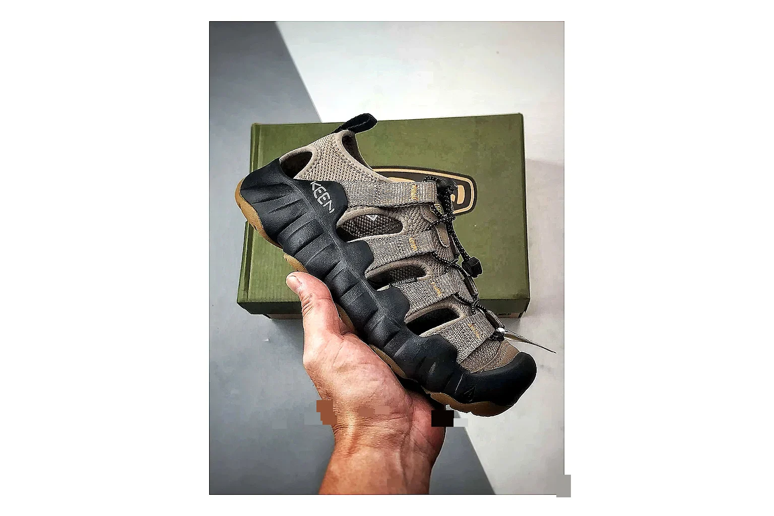 KEEN Jasper Sandal Black Brown shopping brief photo showing black brown suede-mesh upper, outdoor sandal shape, protective toe area, and rugged trail sole