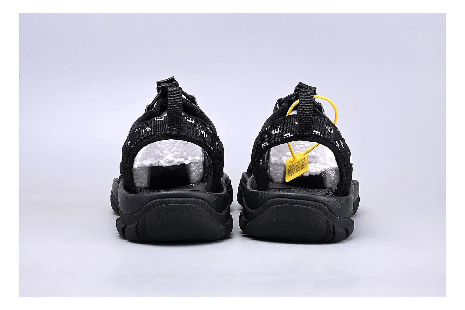 KEEN Zerraport Black Sandal shopping brief image showing black zerraport outdoor sandal with mixed upper and sandal shape thumbnail 6