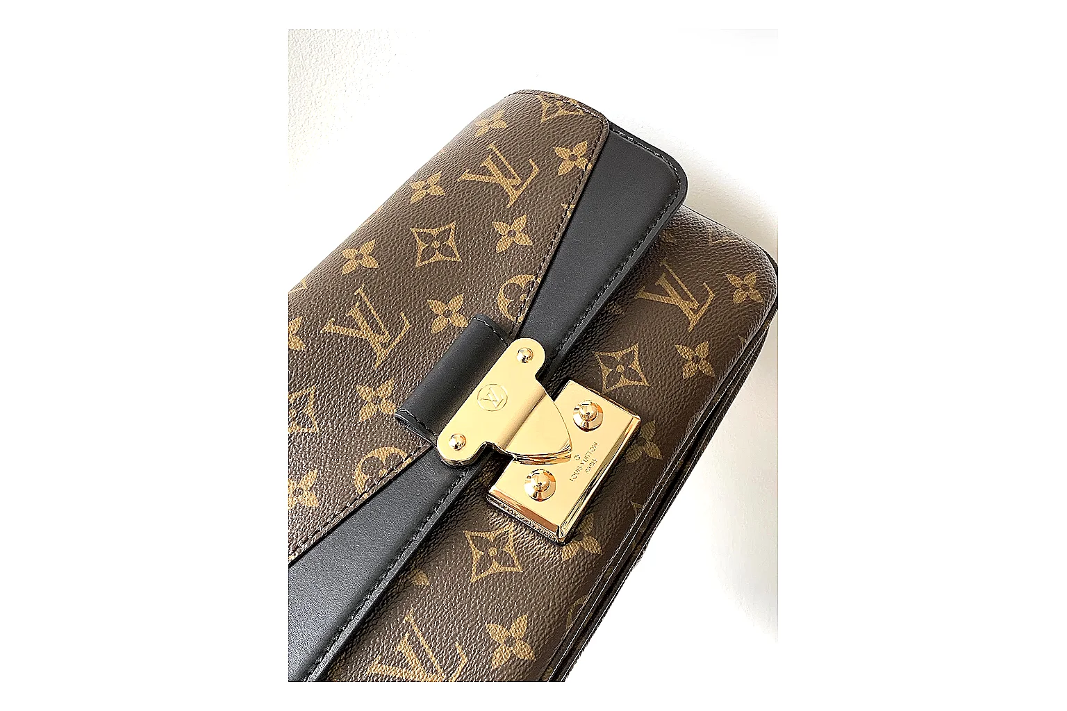 gogobuy.cloud Louis Vuitton Brown Monogram Mini Pochette 0801 Brown Monogram mini-crossbody product image thumbnail 3