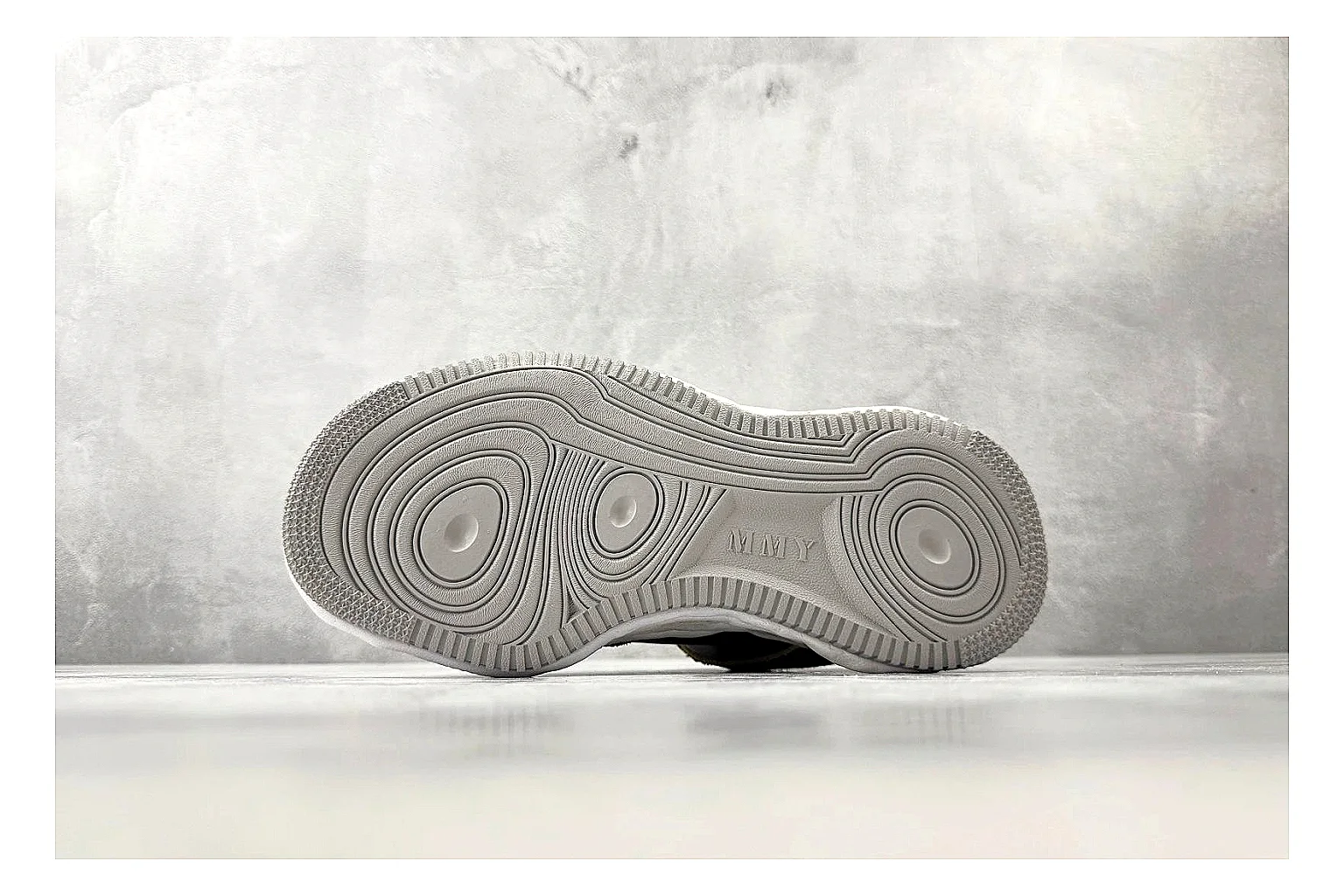 Maison Mihara Blakey brown sneaker shopping brief image thumbnail 2