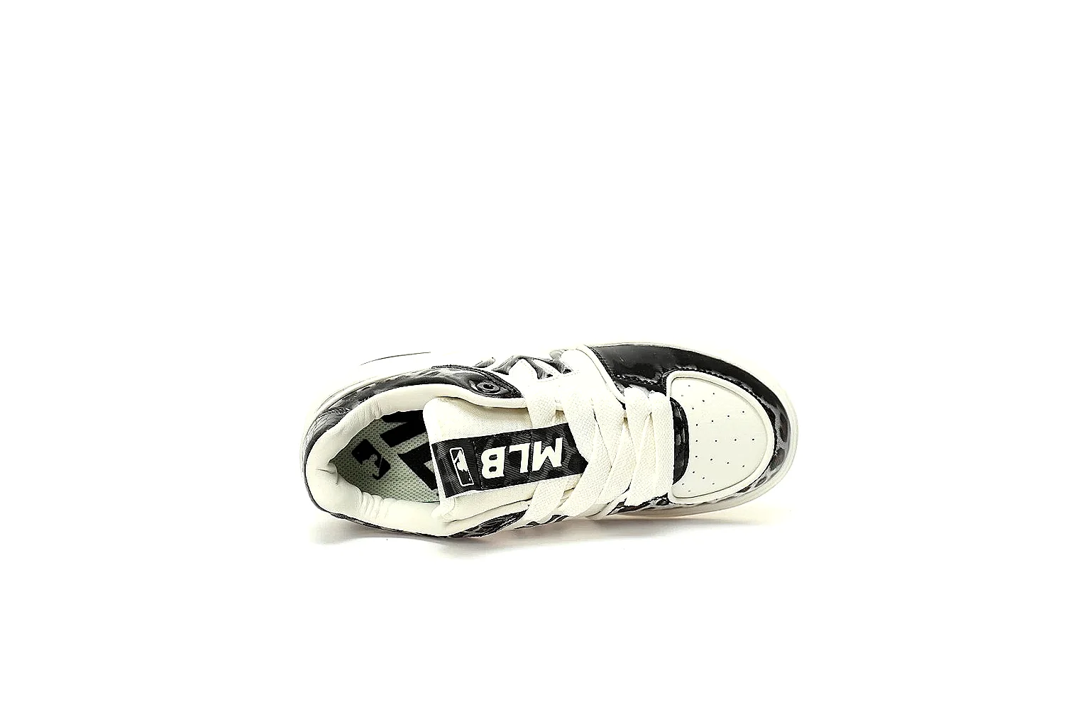 GogoBuy agent brief photos for New Balance Black White Runner Sneaker thumbnail 6