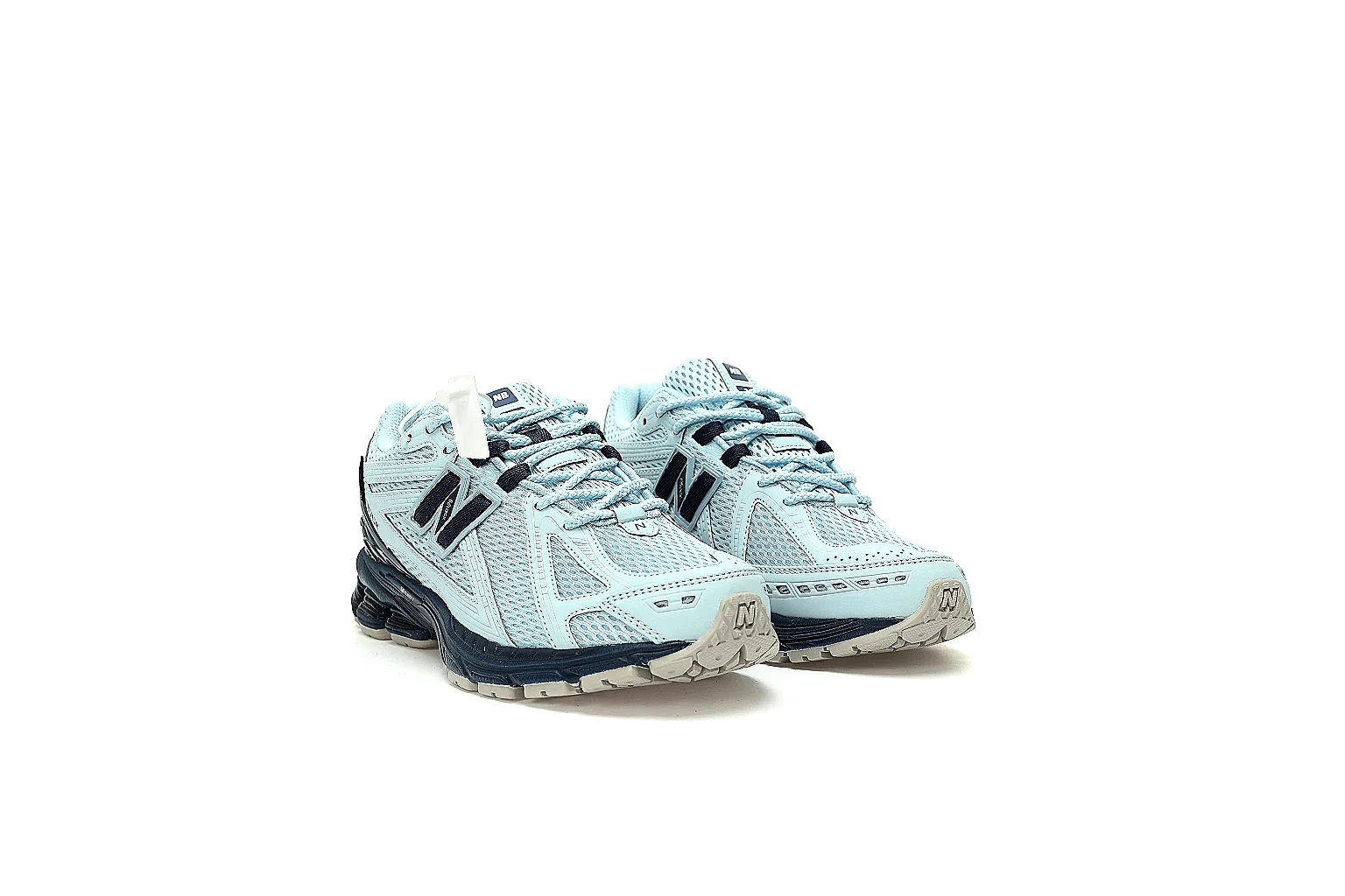 GogoBuy agent brief photos for New Balance Mint Gray Runner