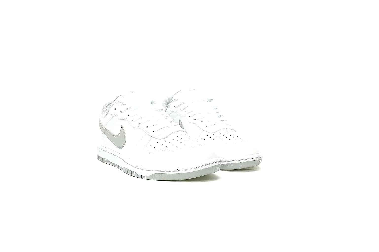 GogoBuy agent brief photos for Nike All White Low Court thumbnail 2