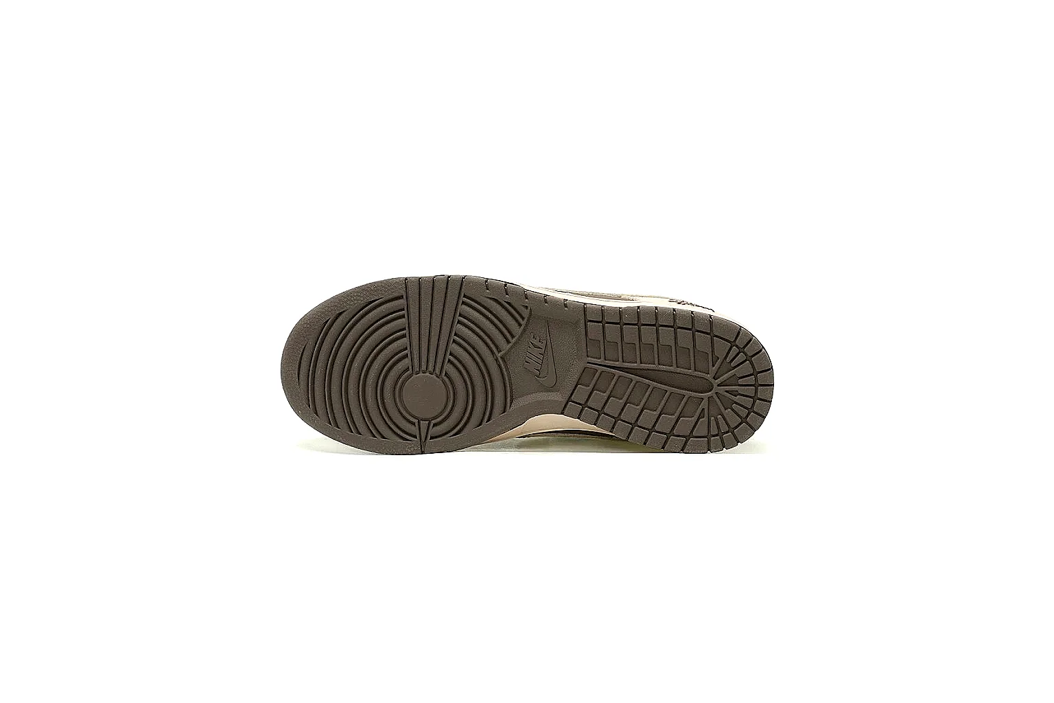 GogoBuy agent brief photos for Nike Beige Brown Low Court Sneaker thumbnail 6