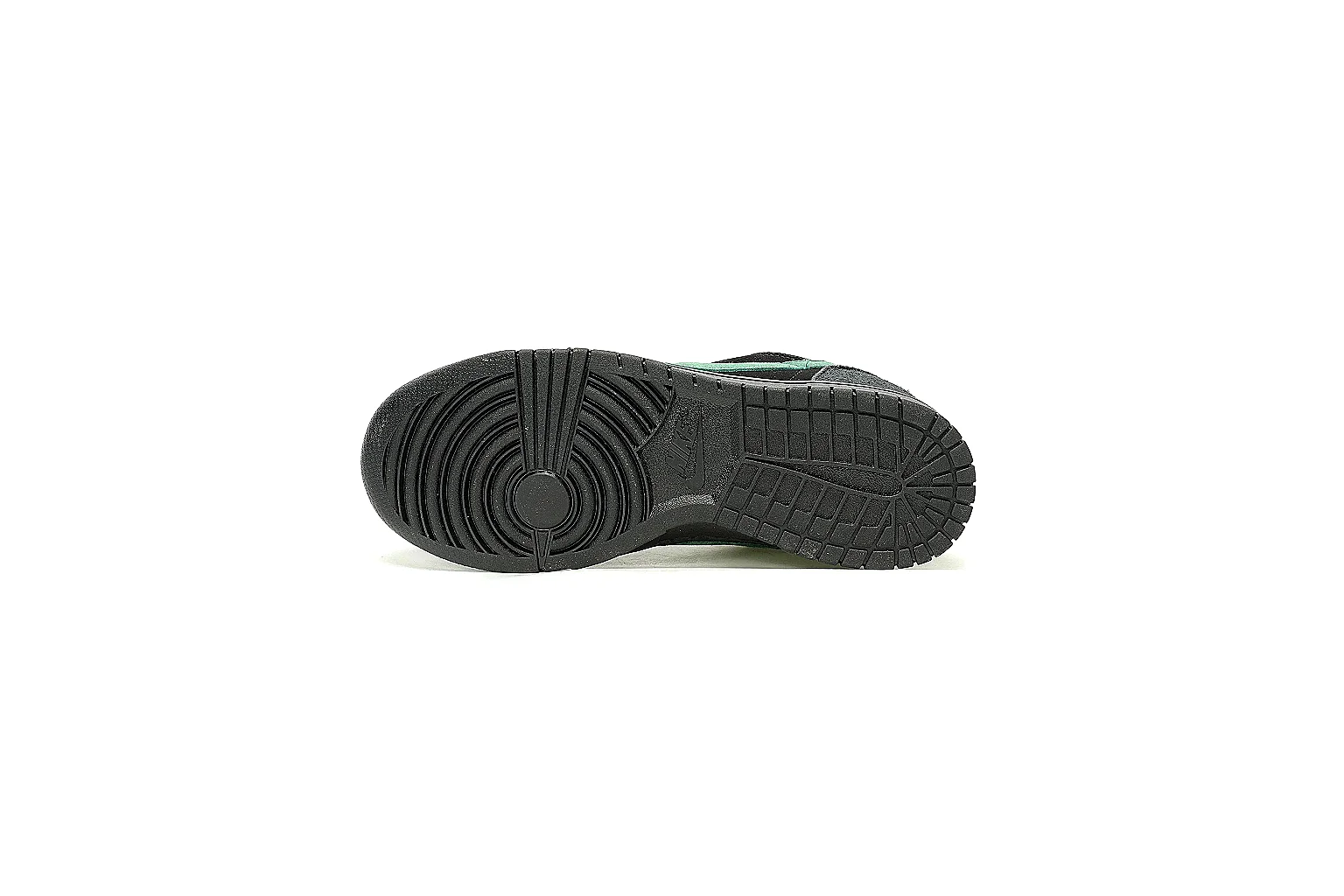 GogoBuy agent brief photos for Nike Black Green Low Court Sneaker thumbnail 6