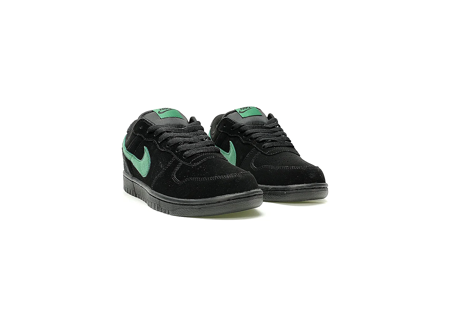 GogoBuy agent brief photos for Nike Black Green Low Court Sneaker thumbnail 2