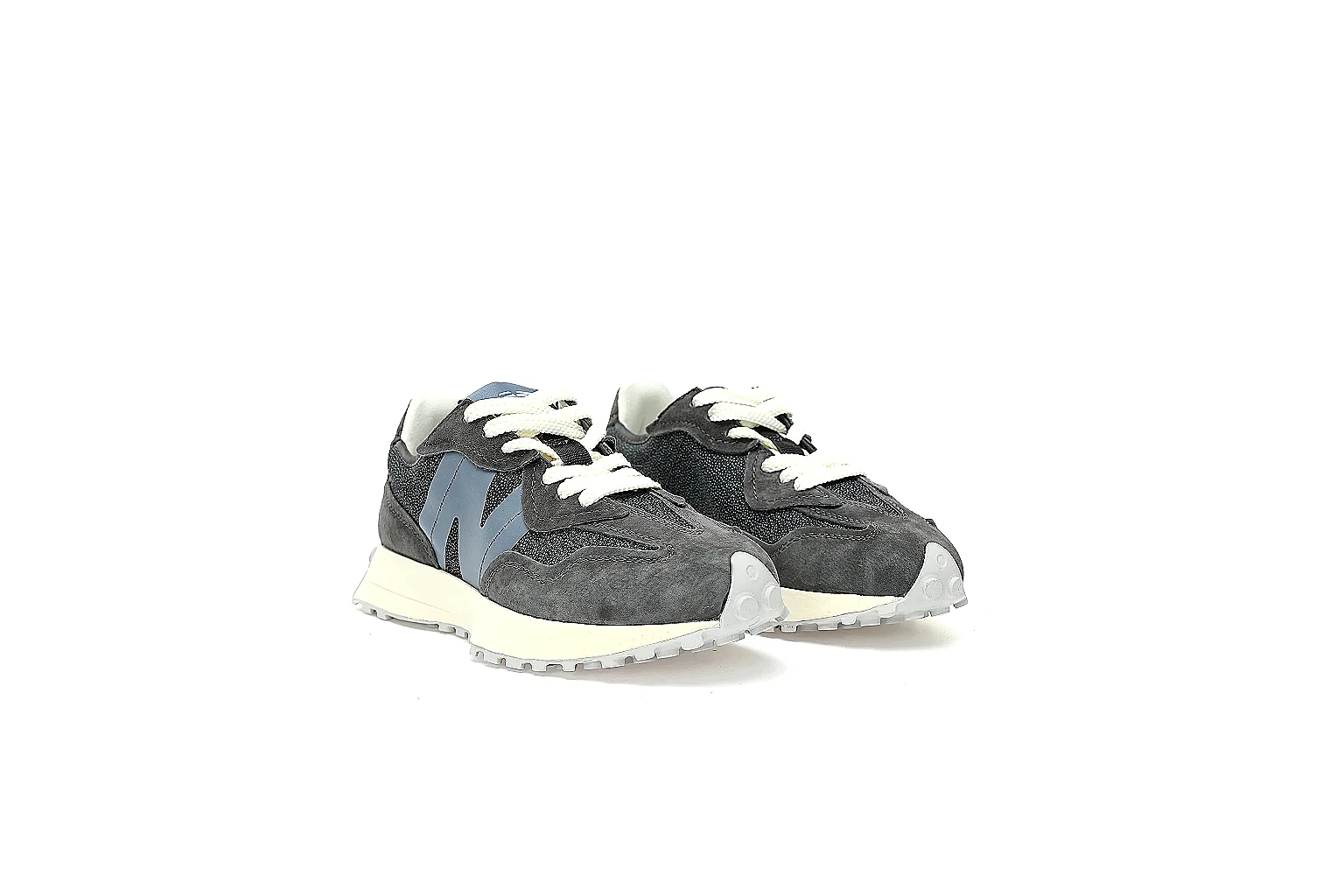 GogoBuy agent brief photos for Nike Black Gum Low Court