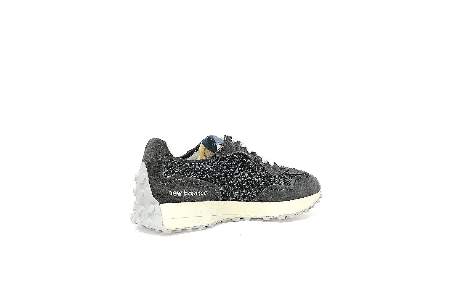 GogoBuy agent brief photos for Nike Black Gum Low Court thumbnail 5