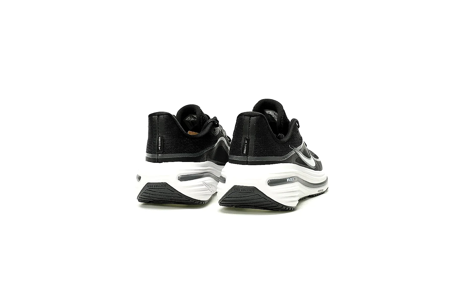 GogoBuy agent brief photos for Nike Black White Retro Runner Sneaker thumbnail 3