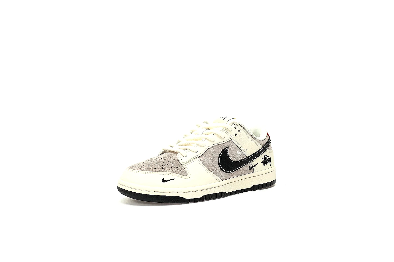 GogoBuy agent brief photos for Nike Cream Black Low Court Sneaker thumbnail 4