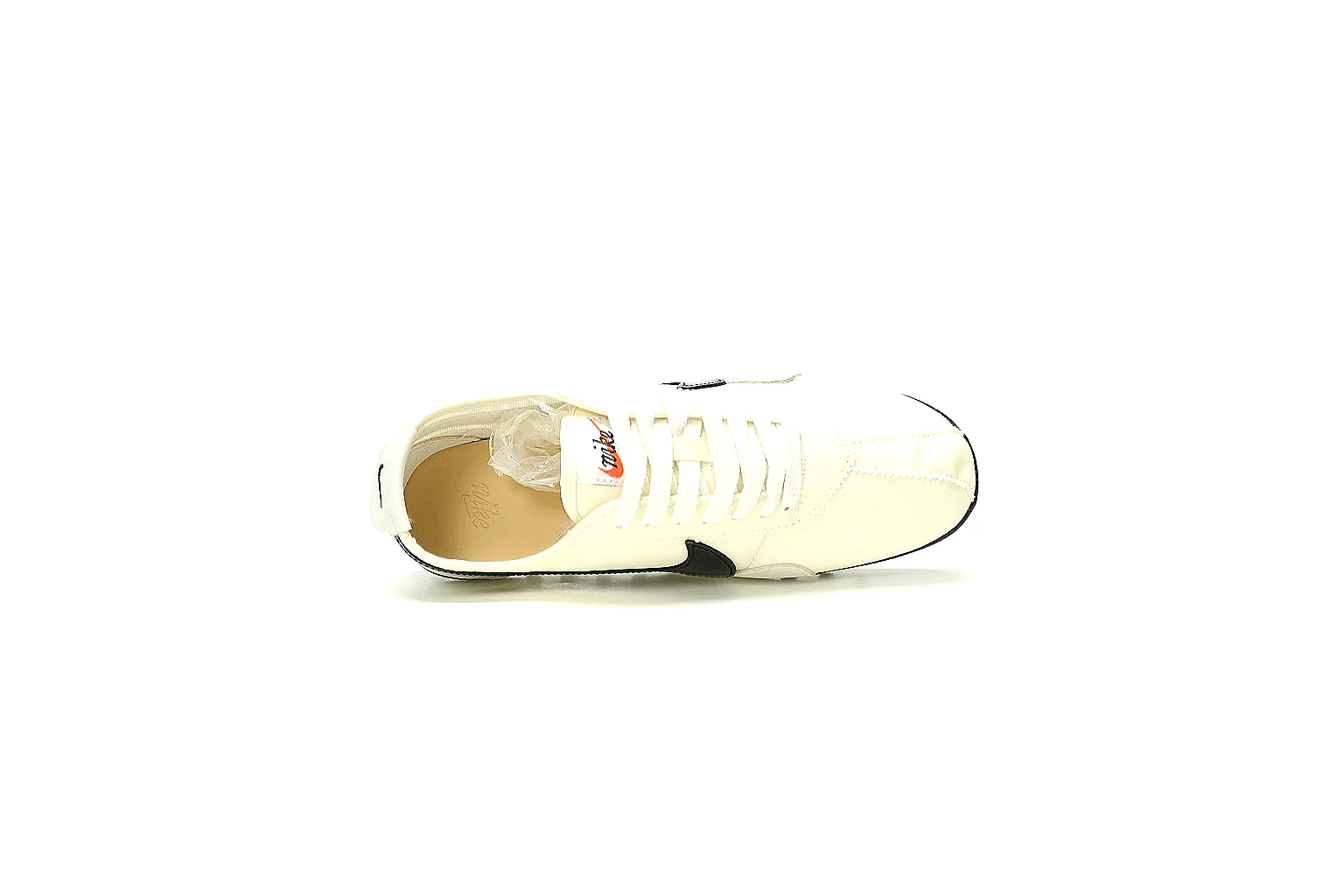 GogoBuy agent brief photos for Nike Cream Black Low Court Sneaker thumbnail 5