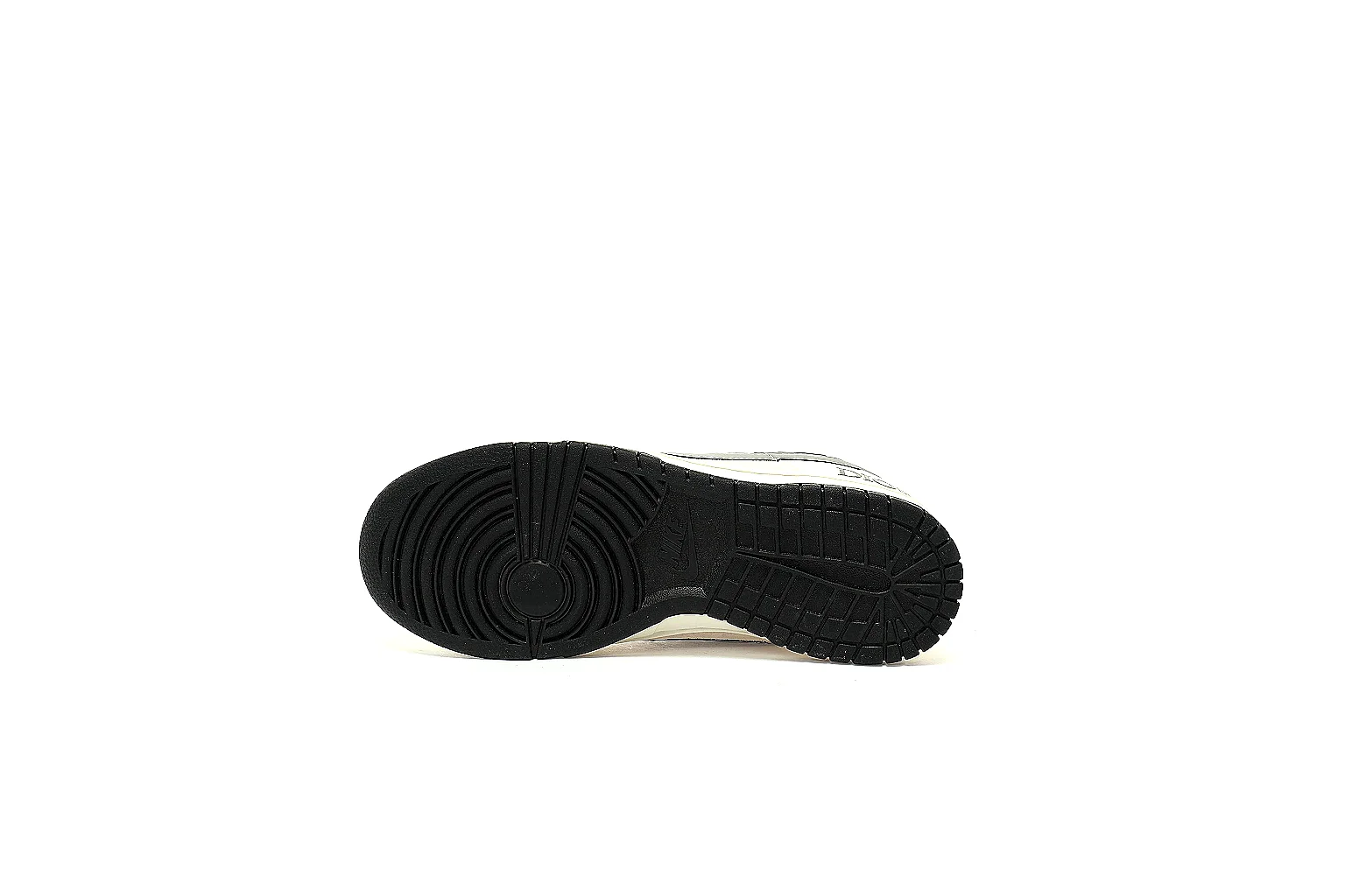 GogoBuy agent brief photos for Nike Cream Black Premium Low Sneaker thumbnail 2