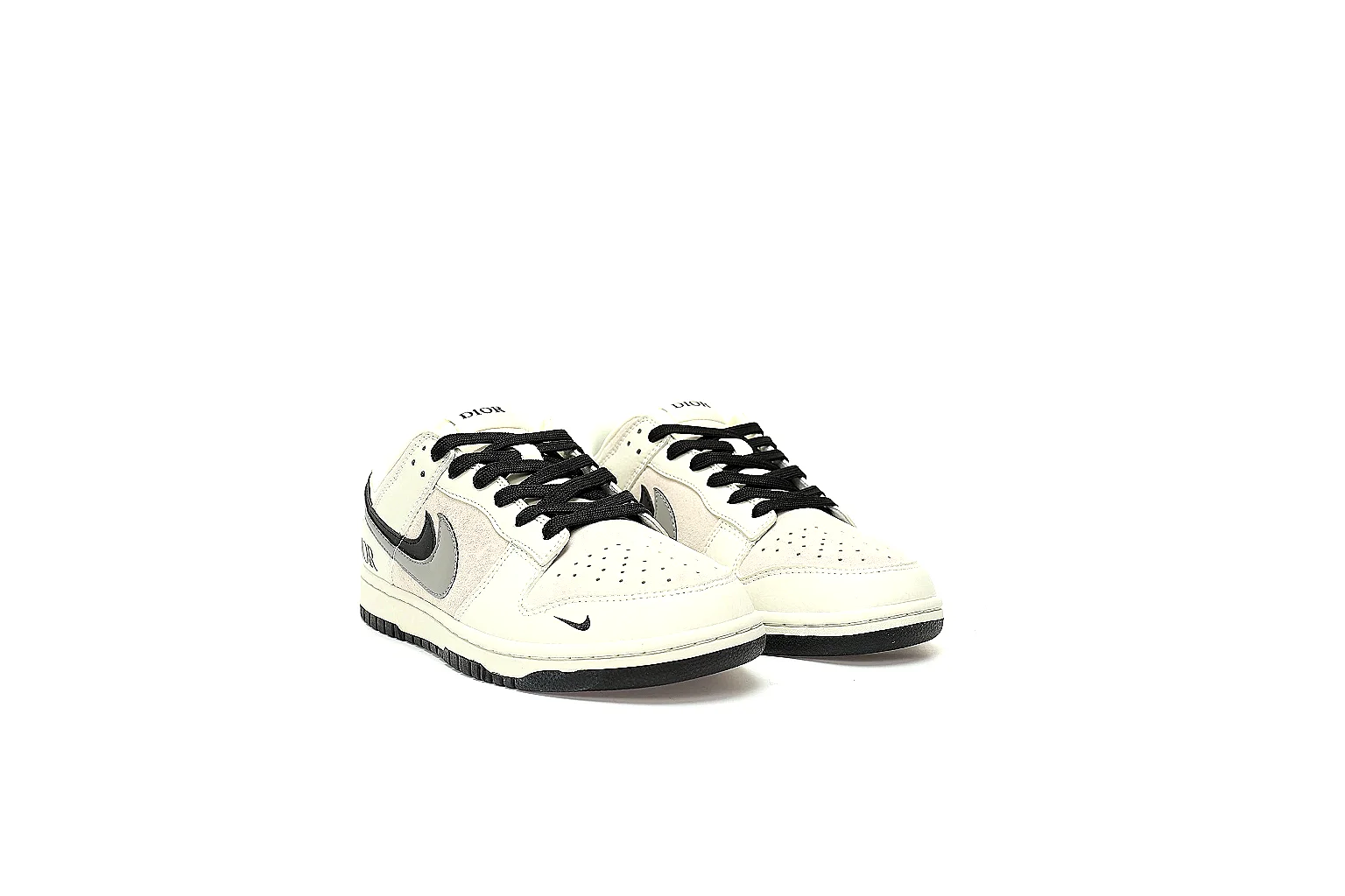 GogoBuy agent brief photos for Nike Cream Black Premium Low Sneaker thumbnail 3
