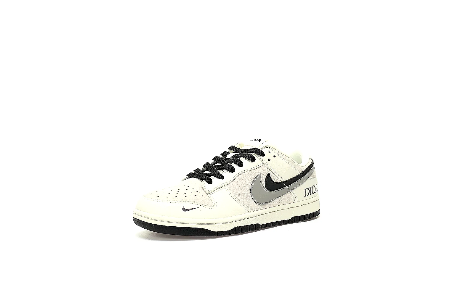GogoBuy agent brief photos for Nike Cream Black Premium Low Sneaker thumbnail 4