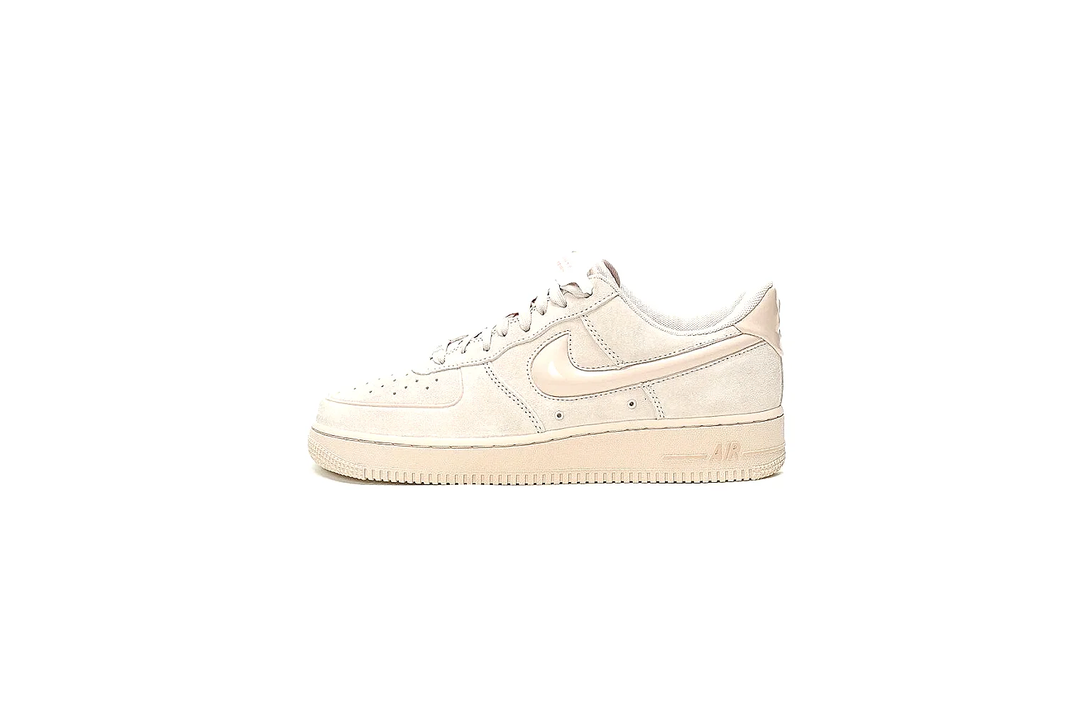 GogoBuy agent brief photos for Nike Cream Low Court Sneaker
