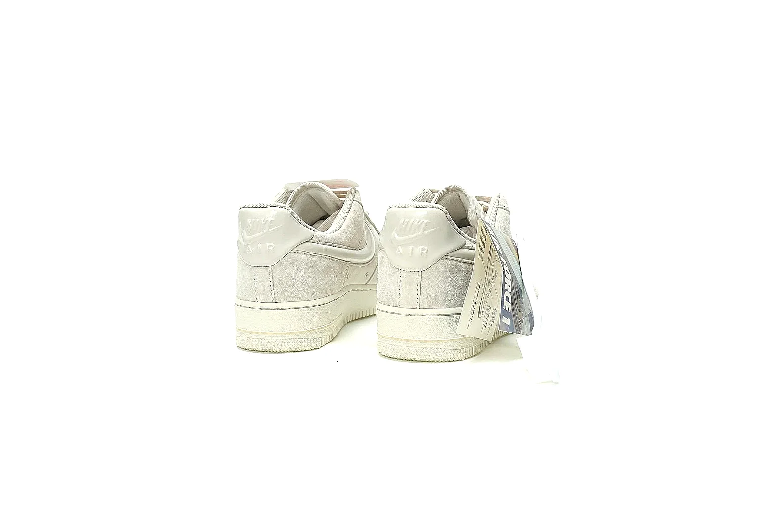 GogoBuy agent brief photos for Nike Cream Low Court Sneaker thumbnail 3