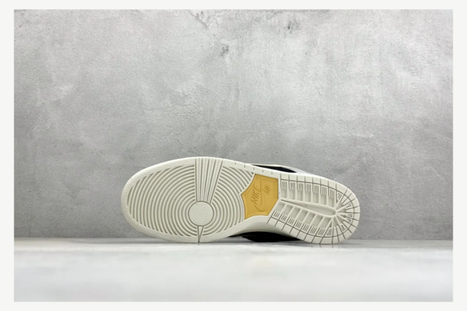 Nike Dunk Low Brown Cream Low Top shopping brief image SKU 1182167383 thumbnail 6