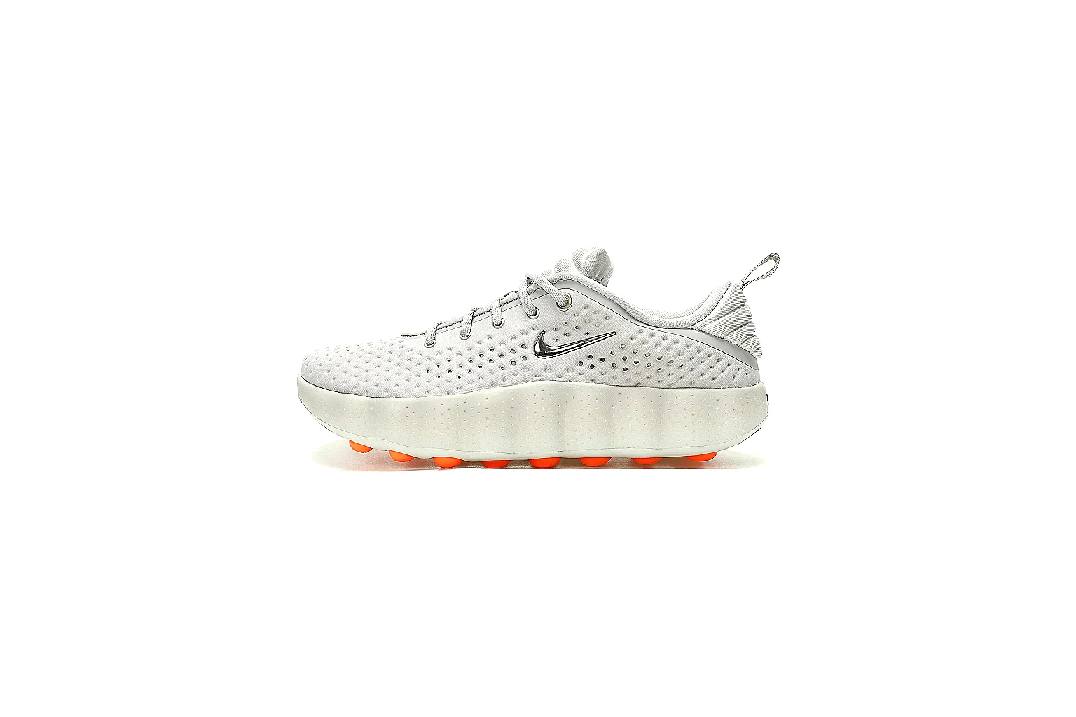 GogoBuy agent brief photos for Nike Gray Orange Runner Sneaker