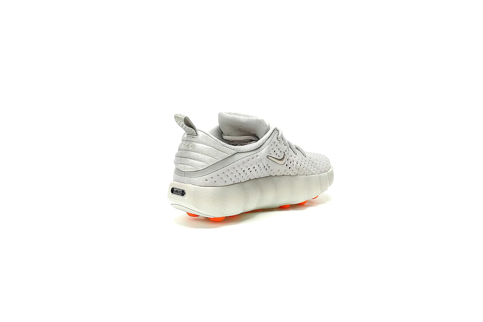 GogoBuy agent brief photos for Nike Gray Orange Runner Sneaker thumbnail 4