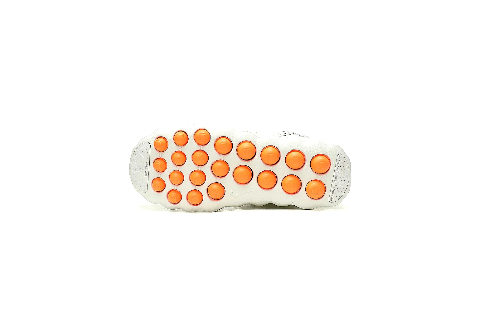 GogoBuy agent brief photos for Nike Gray Orange Runner Sneaker thumbnail 6