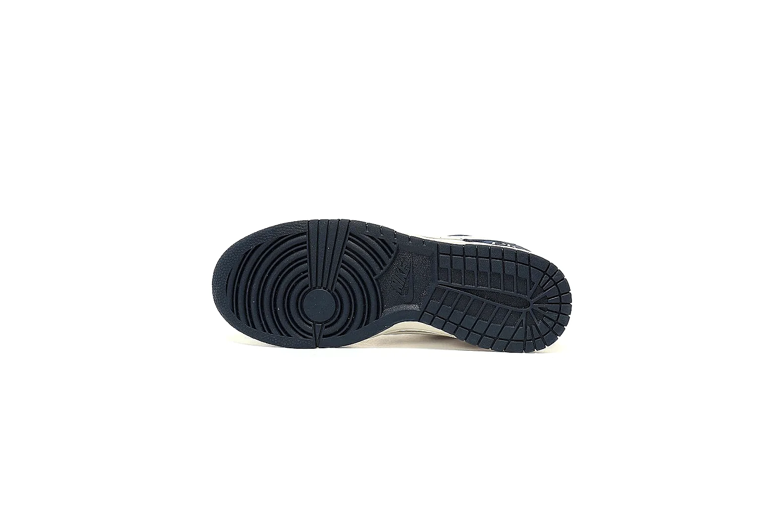 GogoBuy agent brief photos for Nike Navy Cream Low Court thumbnail 6