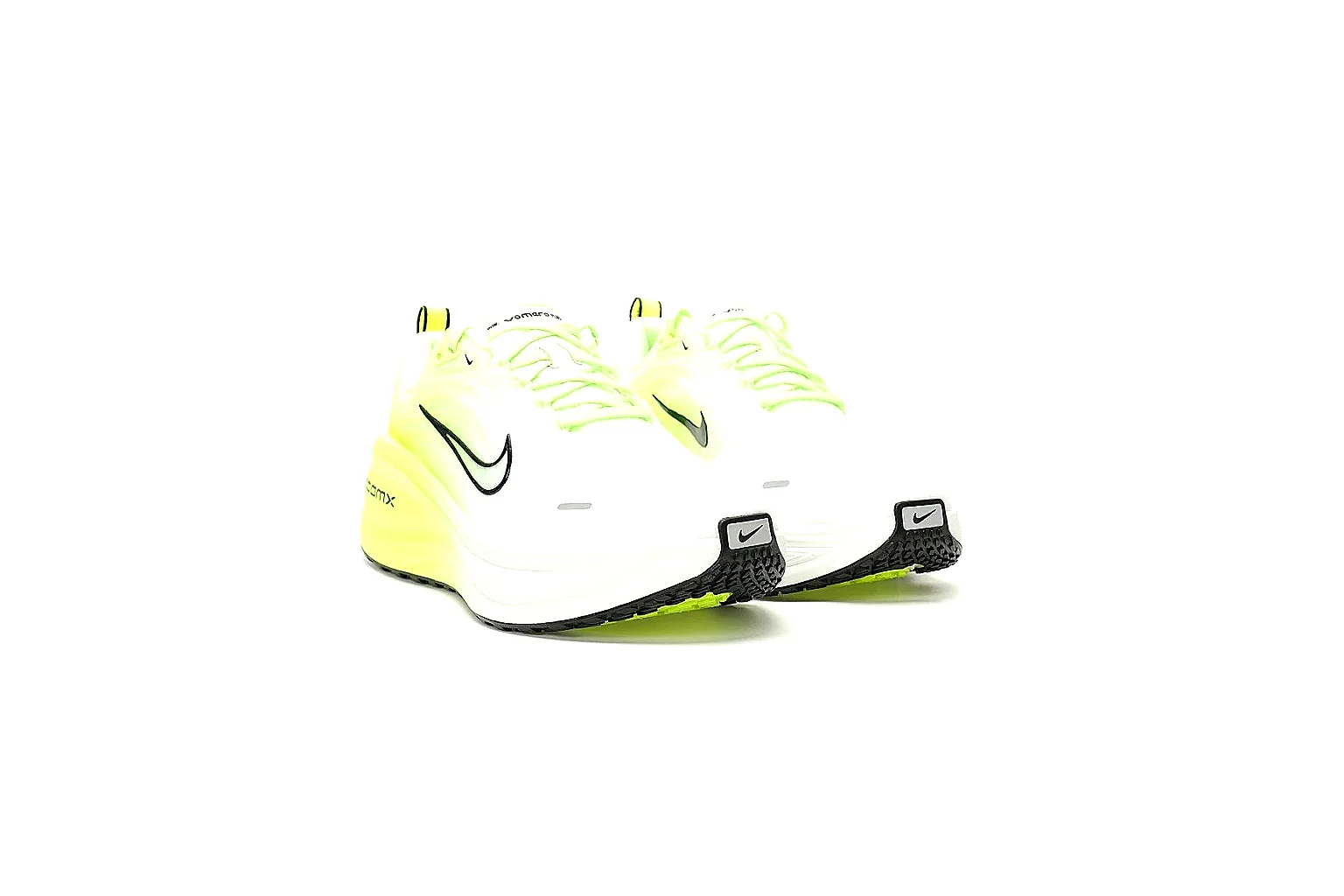 GogoBuy agent brief photos for Nike Neon Yellow Runner Sneaker thumbnail 2