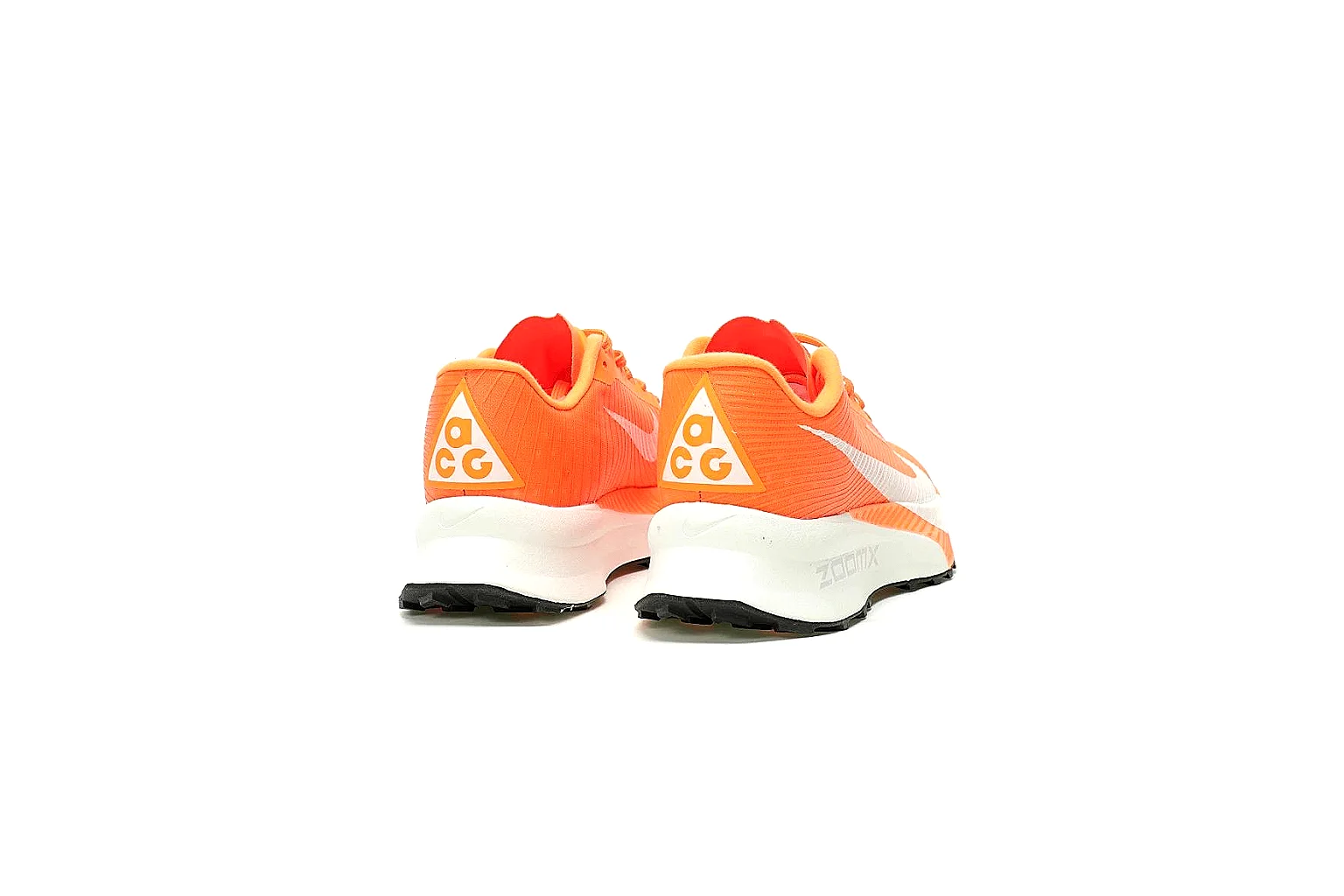GogoBuy agent brief photos for Nike Orange White Retro Runner Sneaker thumbnail 3