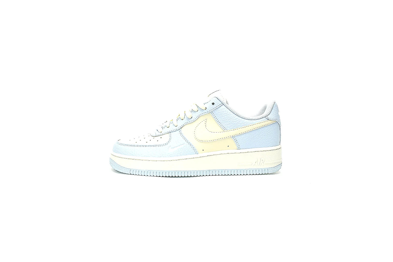 GogoBuy agent brief photos for Nike Pale Blue Low Court Sneaker