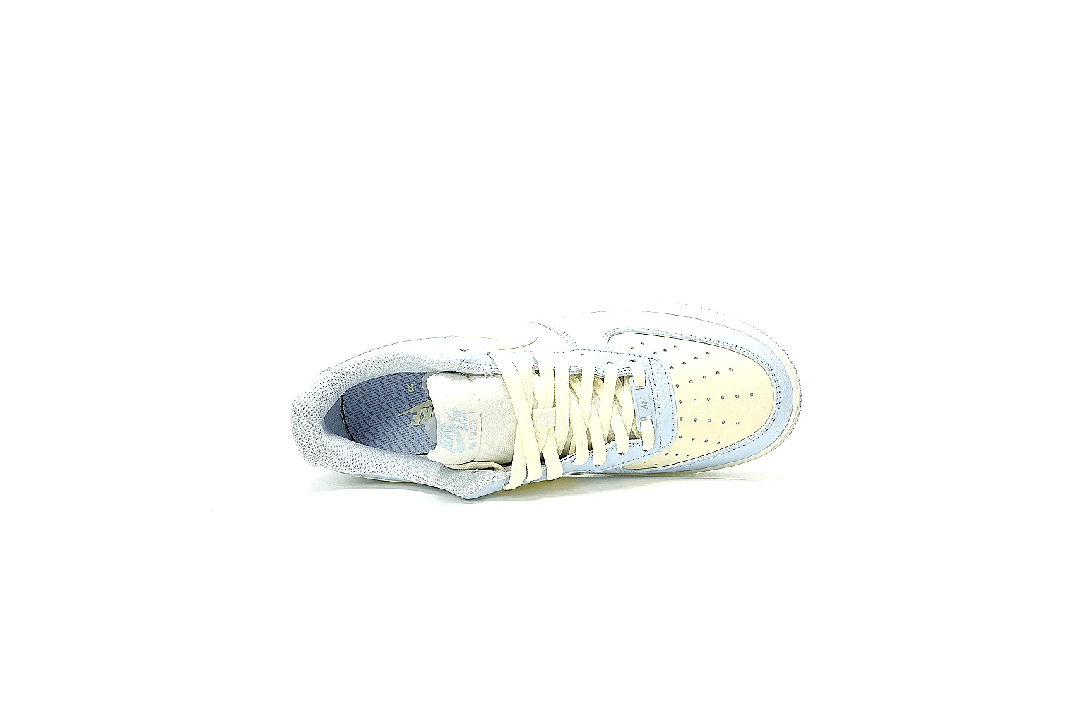 GogoBuy agent brief photos for Nike Pale Blue Low Court Sneaker thumbnail 5