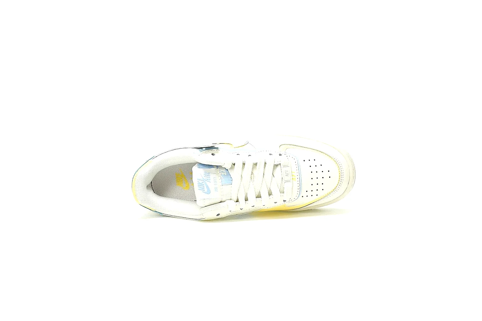 GogoBuy agent brief photos for Nike Pale Yellow Low Court Sneaker thumbnail 5